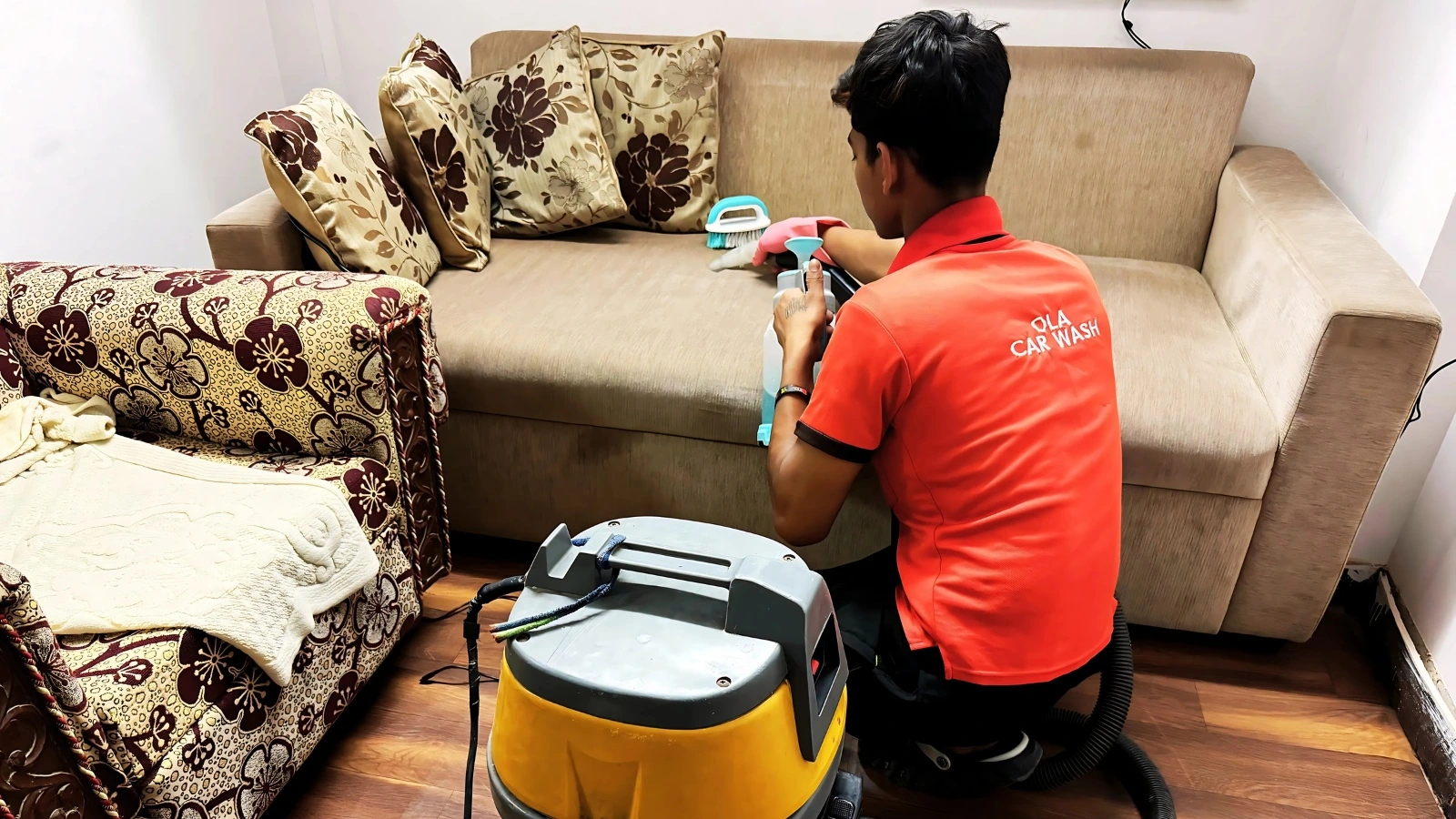 sofa cleaning service at doorstep